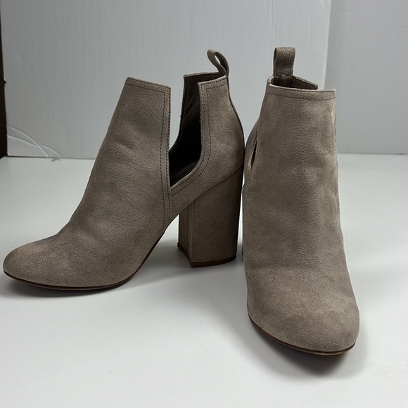 Steve Madden Nella Cut-Out Ankle Boots - Picture 3 of 7